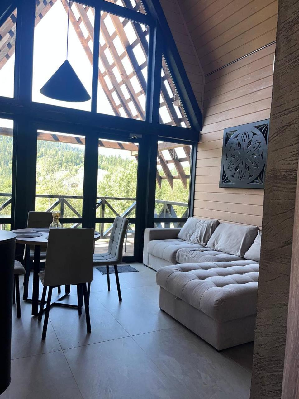 Sunrise Apartment Slavske Bagian luar foto